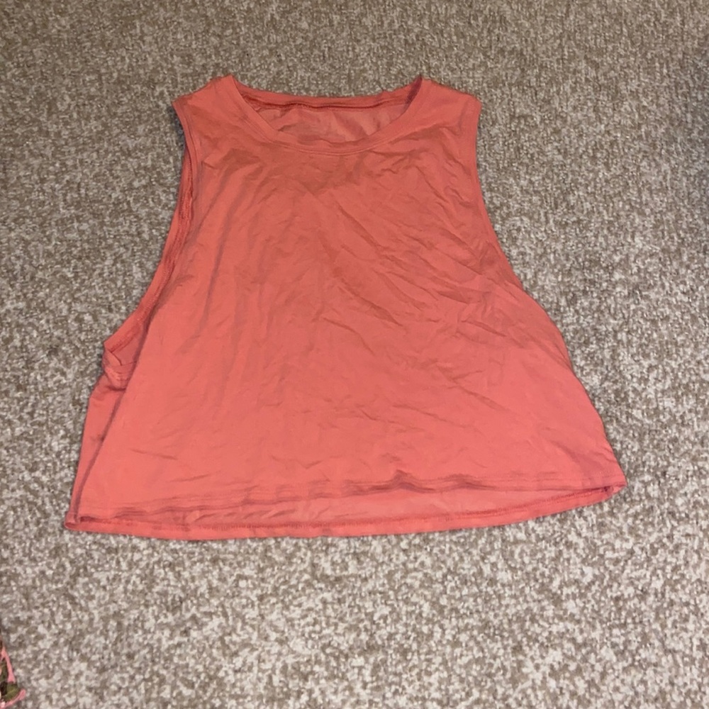 Lululemon workout top